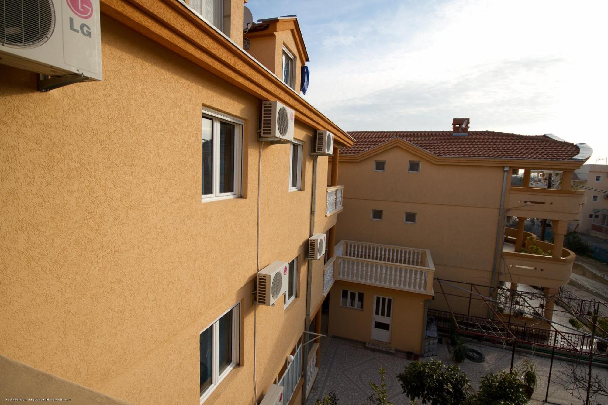 Apartments Dalila 울친 외부 사진